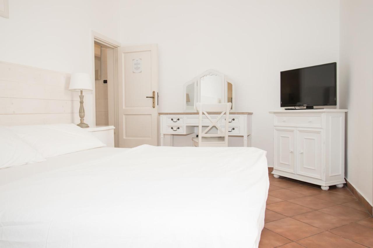 And So Bed & Breakfast เลชเช ภายนอก รูปภาพ