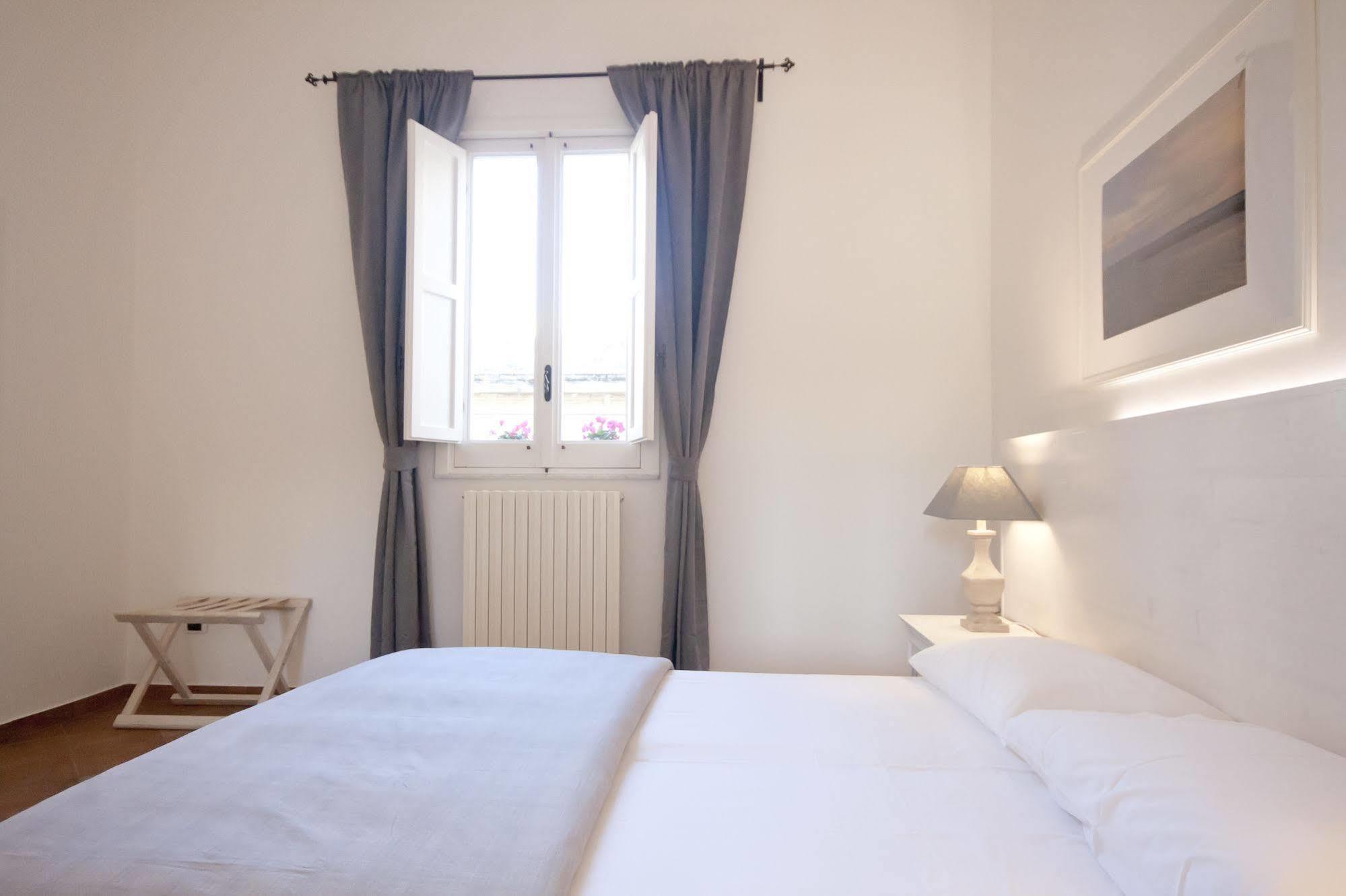 And So Bed & Breakfast เลชเช ภายนอก รูปภาพ